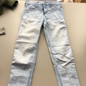 Light wash skinny jeans